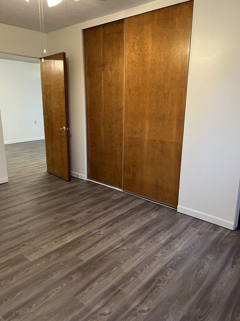 Glenhaven Manor Bedroom Closet